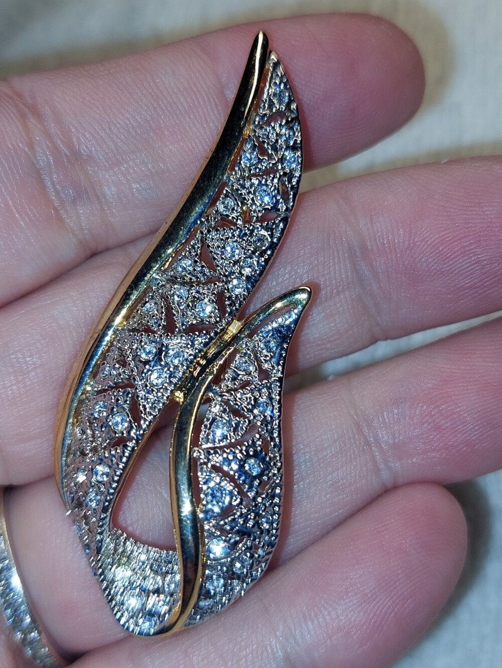 Gold-Tone Crystal Leaf Brooch - Elegant Women's Jewelry